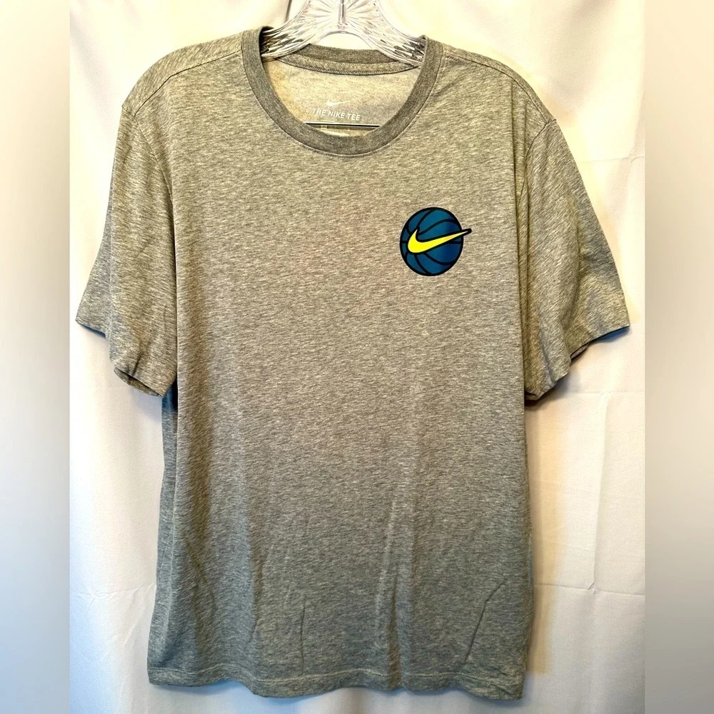Nike T-Shirt Men’s Size Large NIKE Spell Out‎ Block Letters Short Sleeve Gray